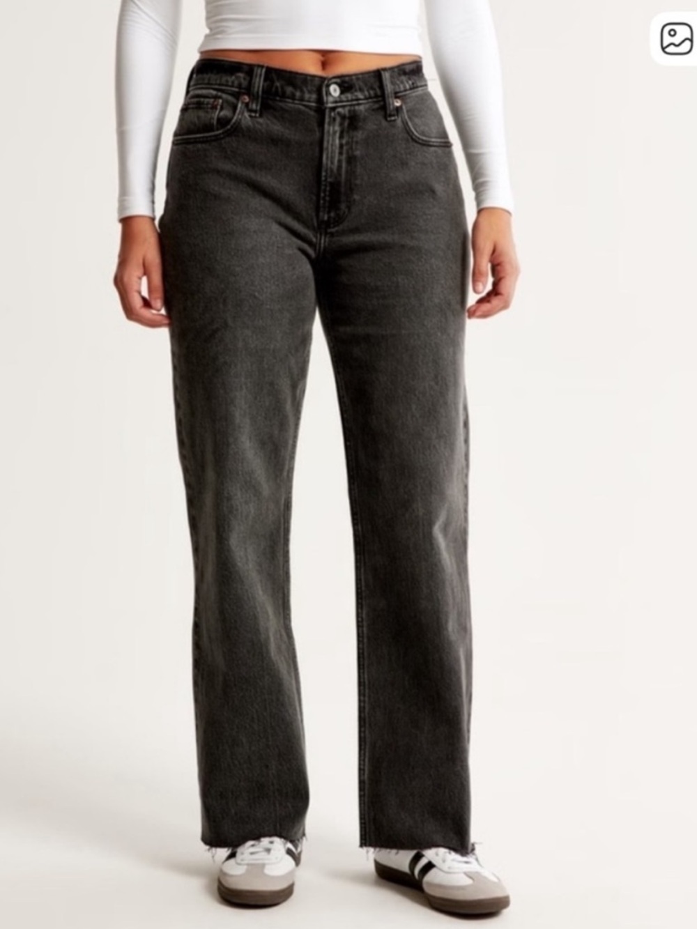 Abercrombie The Baggy Low Rise Curve Love Raw Hem Black Wash Size 26 Short